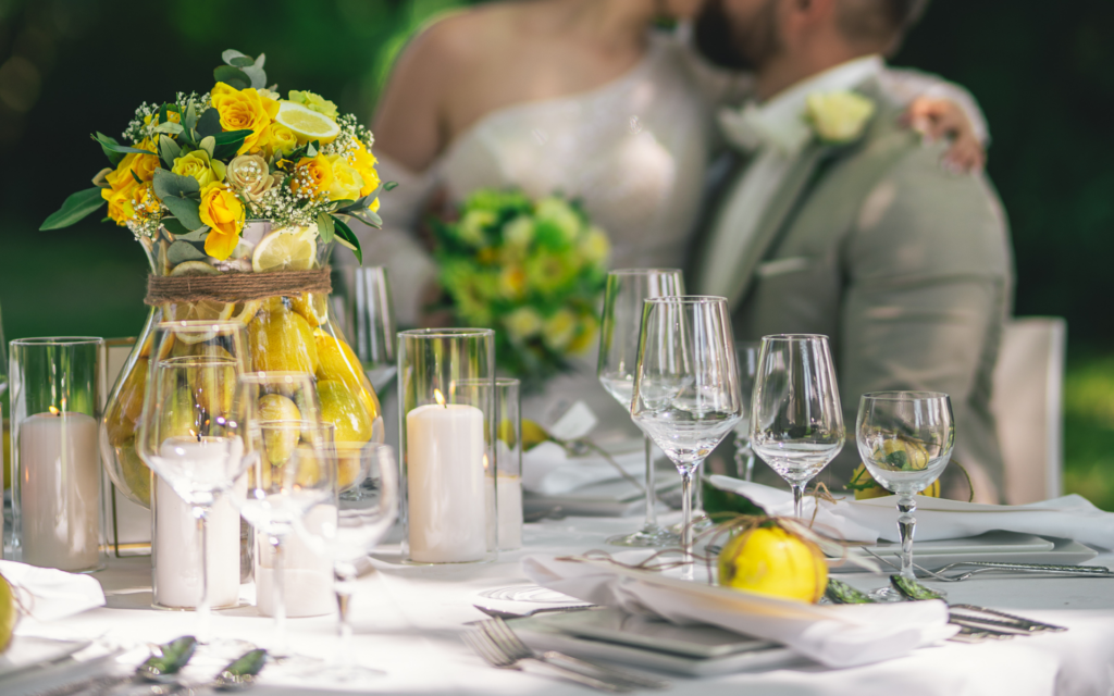 Tischinspiration Zitrus Hochzeit